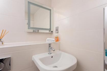 Professionally Cleaned 1 Bed flat in South Kensington - image 8