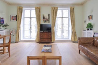 Covent Garden Superior Two Bedroom Aparment on Strand - image 18