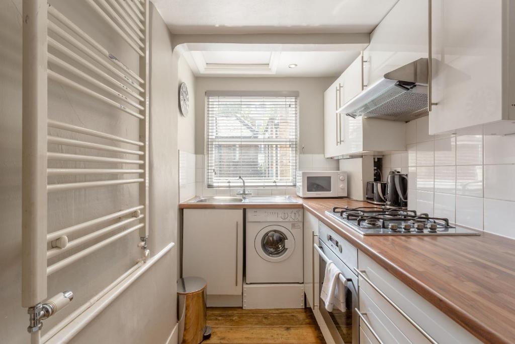 Vogue 1 bedroom Pimlico flat near Victoria Station - image 4