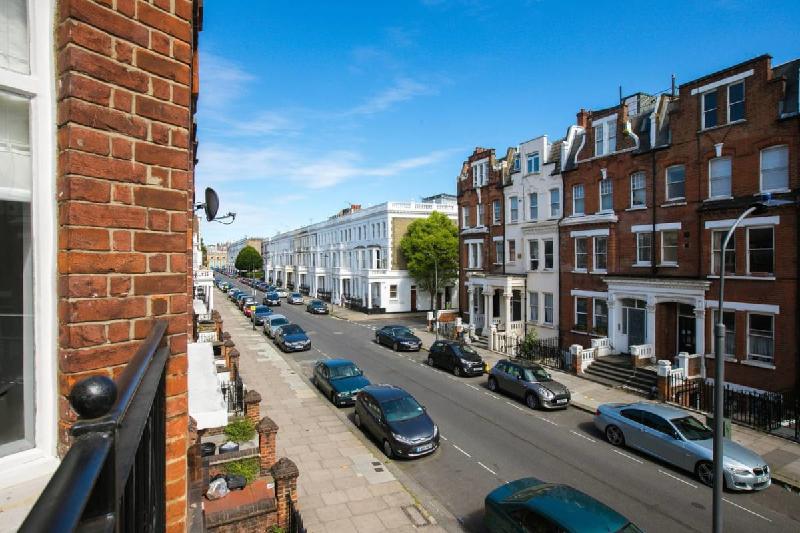 Stunning 2BR Home in West Kensington w/Balcony - main image