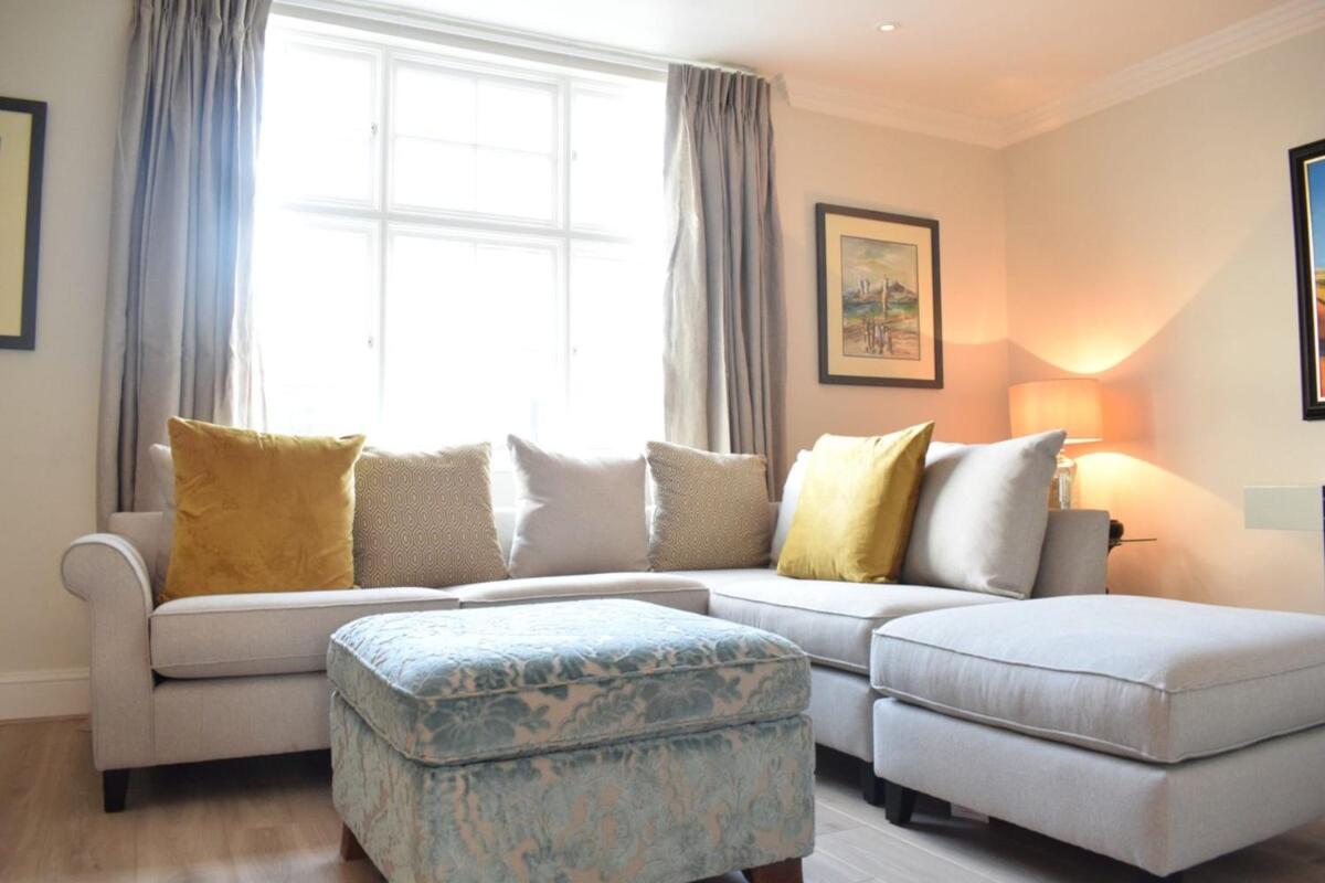 Spacious and Stylish 1 Bedroom Flat near Chelsea - main image