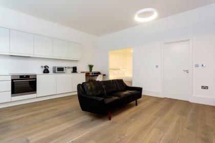 Veeve - Contemporary Studio in Swiss Cottage - image 11