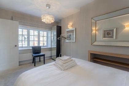 Luxury Mayfair 2 Bedroom Apartment - image 10