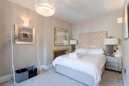 Luxury Mayfair 2 Bedroom Apartment - image 12