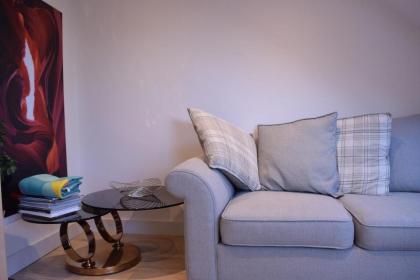 Stylish 2 Bed Apartment in West Hampstead - image 6