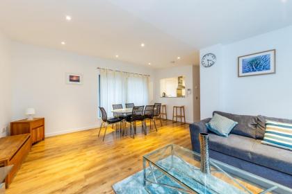 2 Bed Executive Apartment next to Liverpool Street FREE WIFI by City Stay Aparts London - image 4