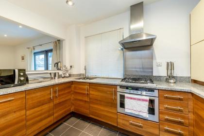 2 Bed Executive Apartment next to Liverpool Street FREE WIFI by City Stay Aparts London - image 7