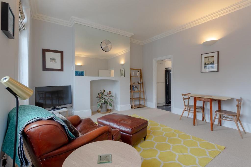 Vibrant 1 Bedroom Flat In Islington With Garden - main image