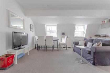 Pimlico 1 Bedroom Central Flat - image 1