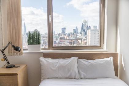 Modern 1 bedroom apartment in E1 with great views - image 19