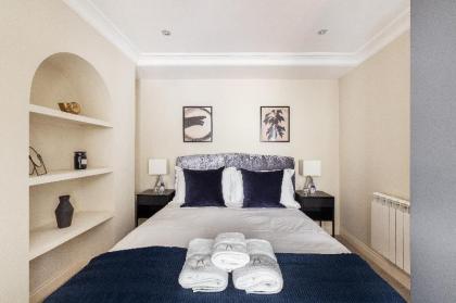 Elegant One bedroom in Belgravia  - image 2