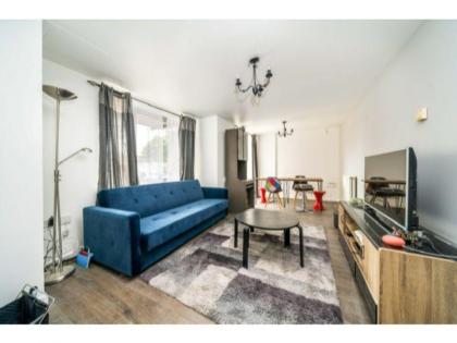 2 Bed Apartment SHOREDITCH - SK - image 4