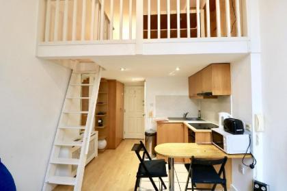 Flat 16 · Charming Split Level Studio Hyde Park P - image 5