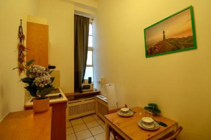 Flat 18 · Budget Studio Apartment Near Hyde Park - image 3