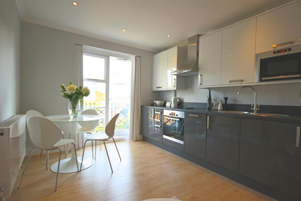 Brompton Apartment - main image