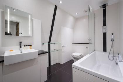 Apartment 4 48 Bishopsgate by City Living London - image 14