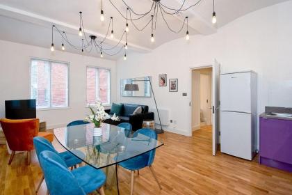 Mulberry Flat 2 - Two bedroom 1st floor by City Living London - image 3