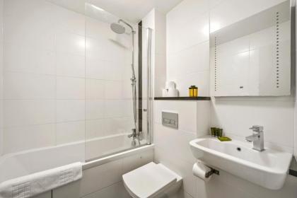 Mulberry Flat 5 - One bedroom 3rd floor by City Living London - image 11