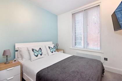 Mulberry Flat 6 - Two bedroom 3rd floor by City Living London - image 5