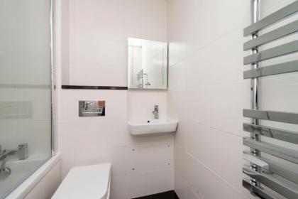 Mulberry Flat 6 - Two bedroom 3rd floor by City Living London - image 6