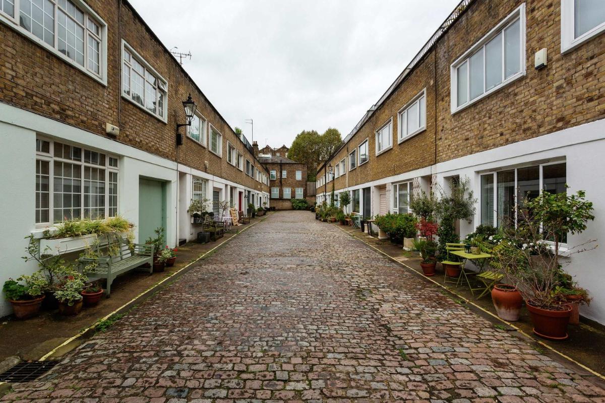 Veeve - Queen's Mews - image 5