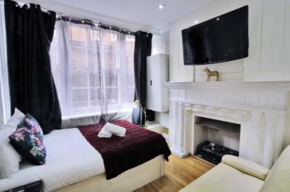Magical & Charming 8 rooms Covent Garden TownHouse - image 11