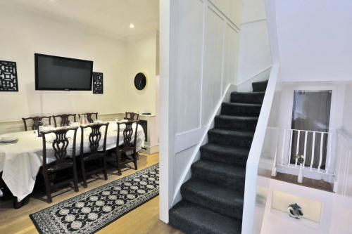 Magical & Charming 8 rooms Covent Garden TownHouse - image 6