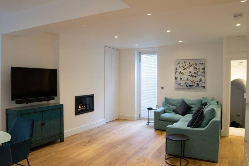 Lovely Apartment In Central London Near Victoria - image 2