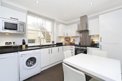 Walk to Notting Hill /Paddington 1 B/R with patio - image 1