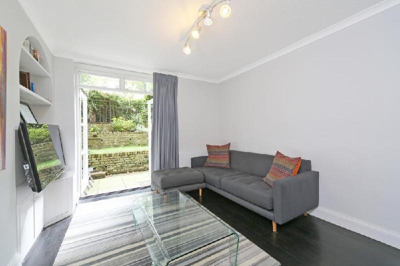 Walk to Notting Hill /Paddington 1 B/R with patio - image 6