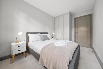2 Bed Lux Apartments near Central London FREE WIFI by City Stay Aparts London - image 18