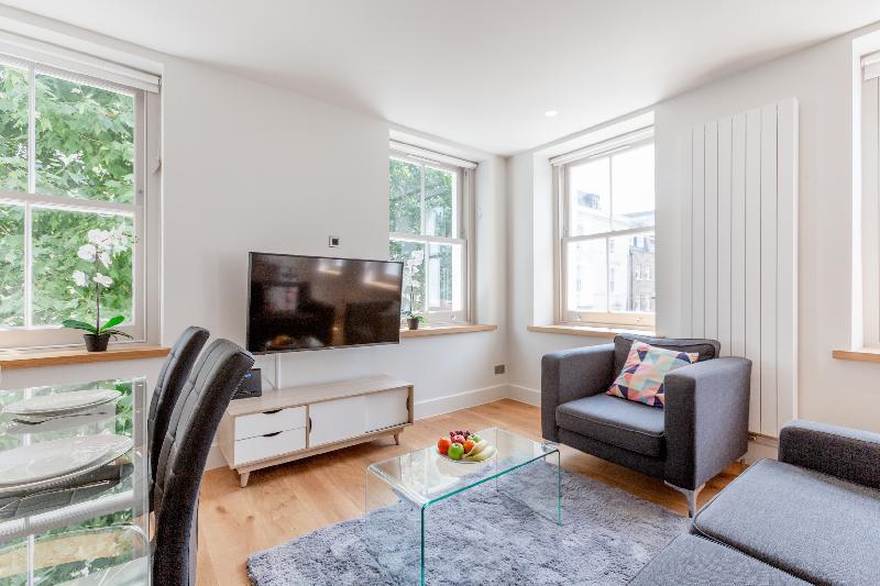 BEAUTIFUL 1BR IN SOHO IN THE HEART OF FITZROVIA - main image