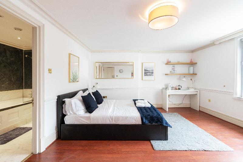 Amazing Double bed Studio near Hyde Park #3 - main image