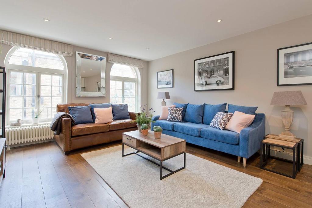 *Newly Renovated 2-Bed in Heart of Notting Hill* - main image