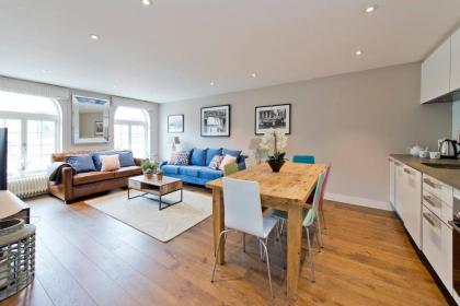 *Newly Renovated 2-Bed in Heart of Notting Hill* - image 9