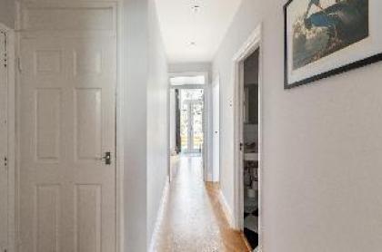 Beautiful 2 Bedroom Garden flat by Notting Hill Gate - image 16