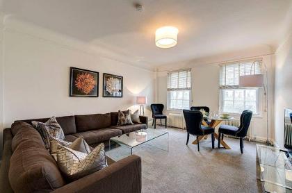 Two Bed Flat in Fashionable Chelsea - image 20