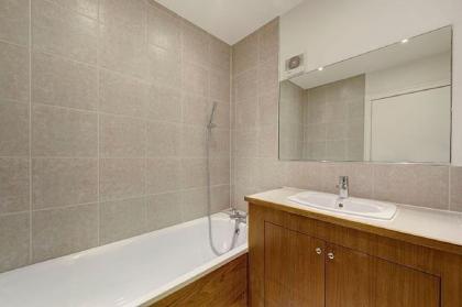 Two Bed Flat in Fashionable Chelsea - image 6