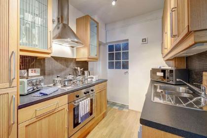 1 Bedroom Apartment in the Heart of Chelsea - image 12