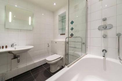 1 Bedroom Apartment in the Heart of Chelsea - image 7