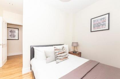 Modern Two Bedroom Apartment in Hammersmith  -205A - image 2