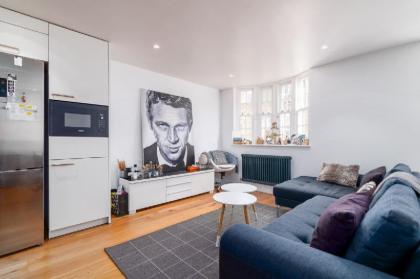 Mews House - Spacious 2BR in West Kensington - image 20