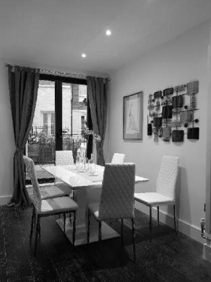 Luxury 4 bed house Knightsbridge London - image 18