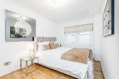 2 bed 2 bath Kensington London - image 11