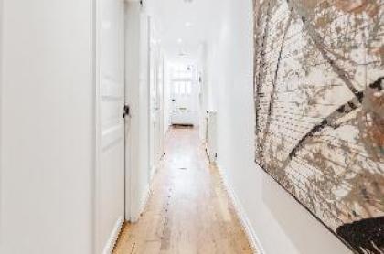 2 bed 2 bath Kensington London - image 15