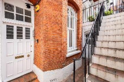 2 bed 2 bath Kensington London - image 19