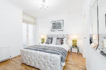 2 bed 2 bath Kensington London - image 5