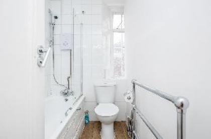 Superior 1 bed apartment in Marylebone London - image 11