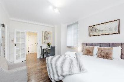 Elegant studio in Marylebone London - image 12