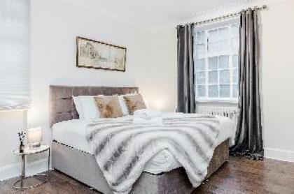 Elegant studio in Marylebone London - image 14